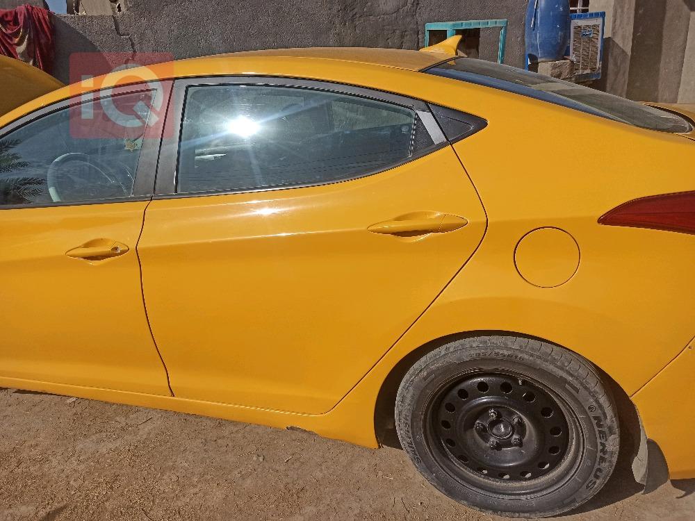 هیۆندای ئەلەنترا